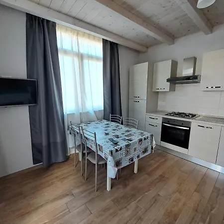 Esther Apartmán *