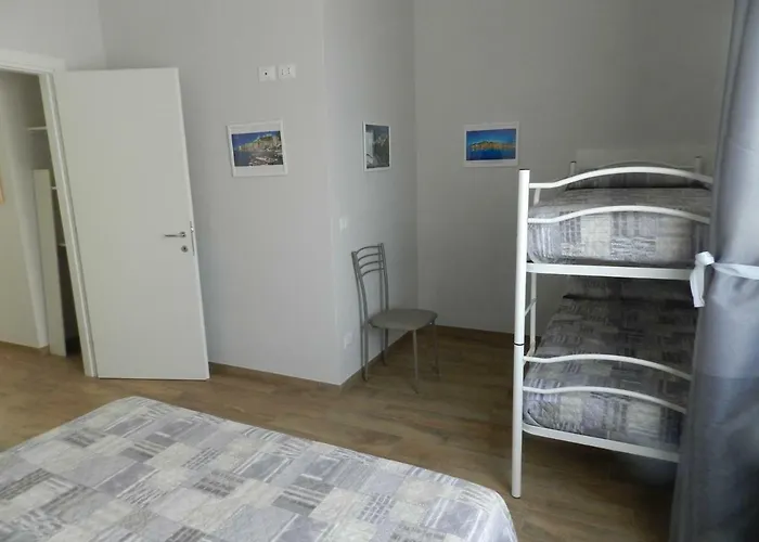 Διαμέρισμα Esther *